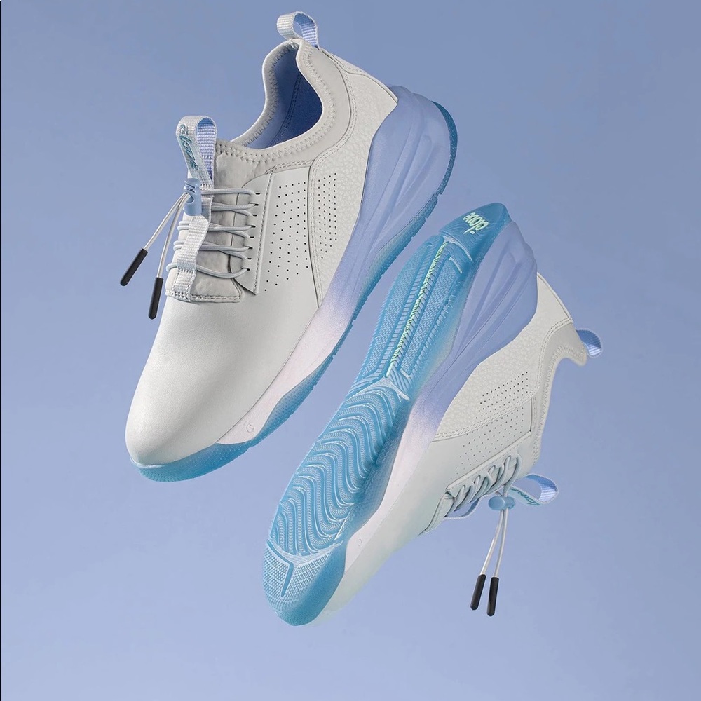 Clove sneakers